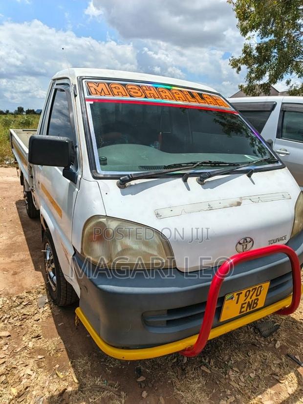 Toyota TownAce 2004 White