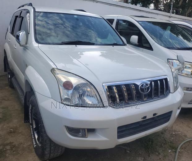 Toyota Land Cruiser Prado 2006 White