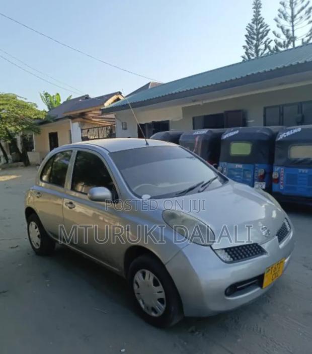 Nissan March 2013 Silver