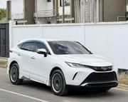 Toyota Harrier 2021 White for sale