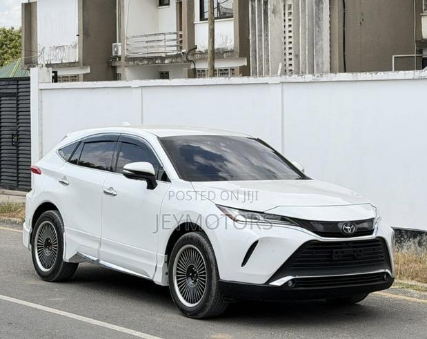 Toyota Harrier 2021 White