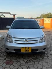 Toyota IST 2005 Silver for sale