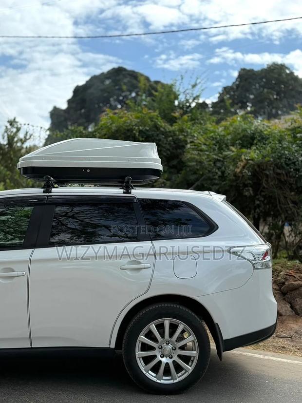 Mitsubishi Outlander 2013 Yellow