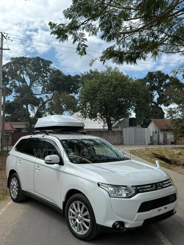 Mitsubishi Outlander 2013 Yellow