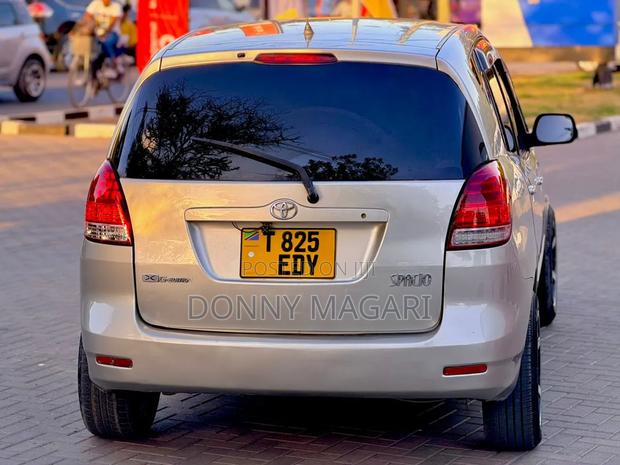 Toyota Corolla Spacio 2005 Silver