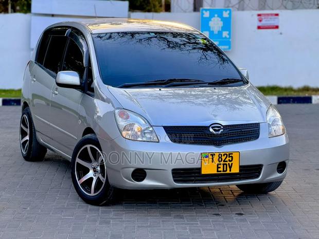 Toyota Corolla Spacio 2005 Silver
