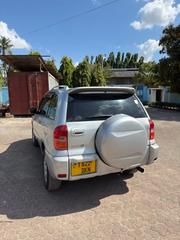 Toyota RAV4 2004 Silver for sale