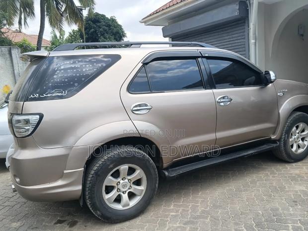 Toyota Fortuner 2018 Brown