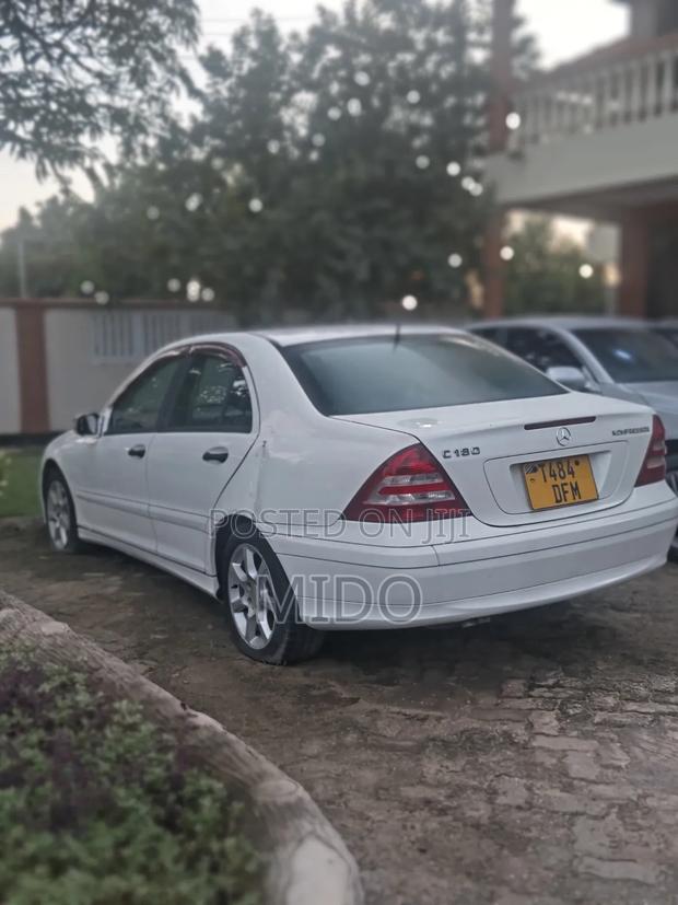 Mercedes-Benz C-Class C 180 Kompressor (S203) 2006 White