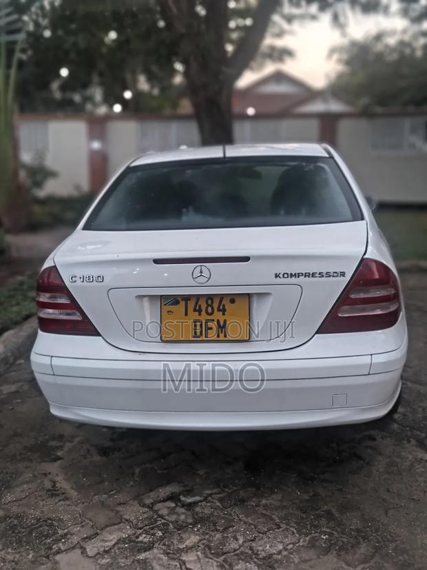 Mercedes-Benz C-Class C 180 Kompressor (S203) 2006 White
