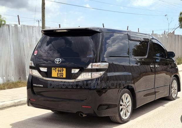 Toyota Vellfire V 2.4 4WD 7-Seater 2011 Black
