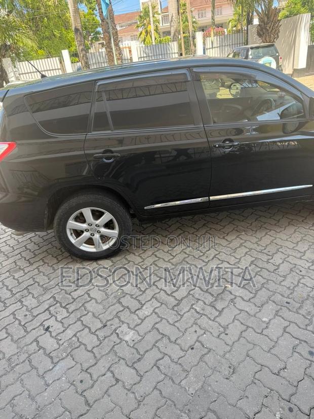 Toyota Vanguard 2007 Black