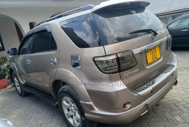 Toyota Fortuner 2021 Beige