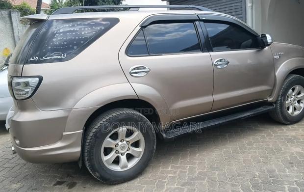 Toyota Fortuner 2021 Beige