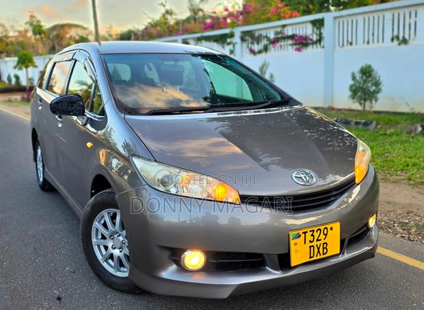 Toyota Wish 2012 Gray