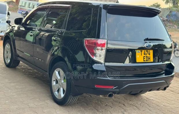 Subaru Forester 2010 Black
