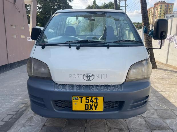 Toyota TownAce 2010 White