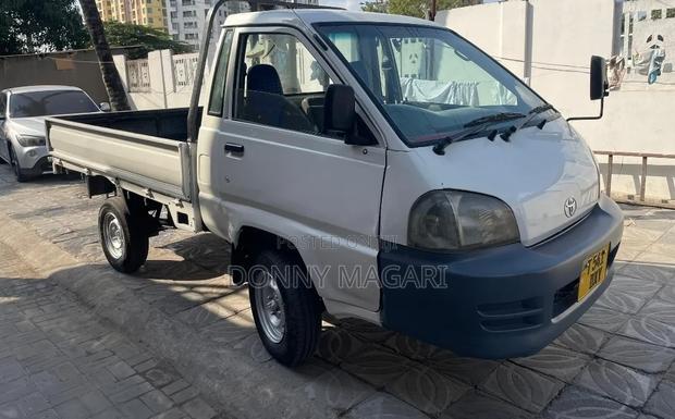Toyota TownAce 2010 White