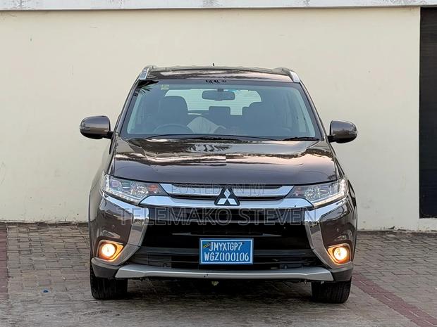 Mitsubishi Outlander 2015 Gray