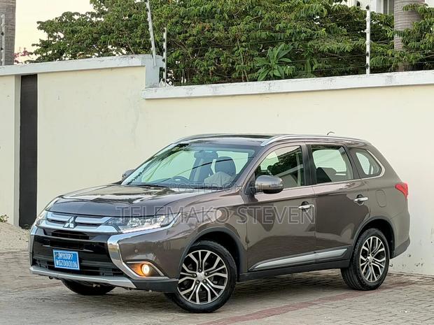 Mitsubishi Outlander 2015 Gray