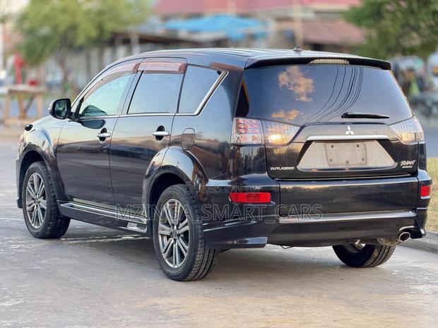 Mitsubishi Outlander 2011 Black