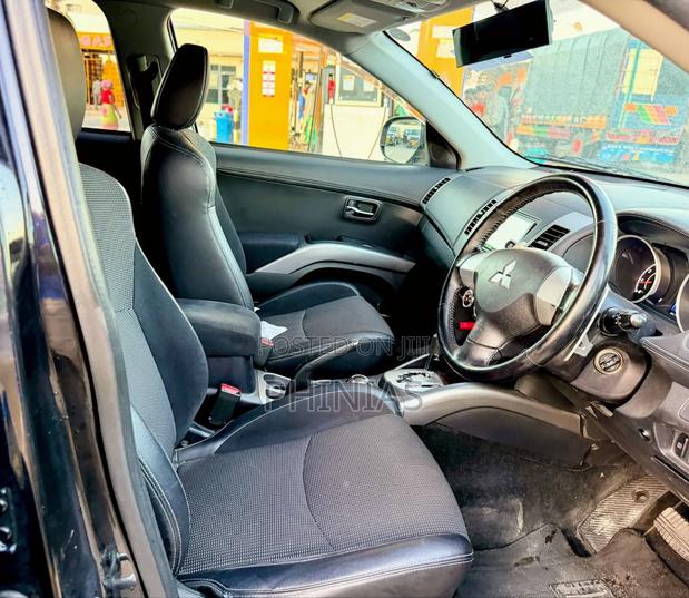 Mitsubishi Outlander 2011 Black