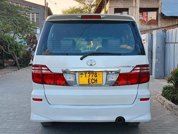 Toyota Alphard 2008 White