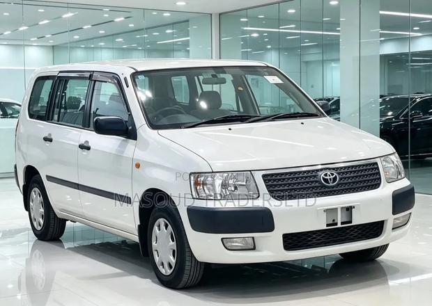 Toyota Succeed 2006