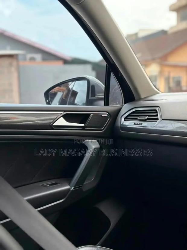 Volkswagen Tiguan 2019 Black