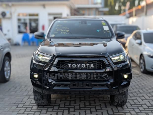 Toyota Hilux 2023 Black