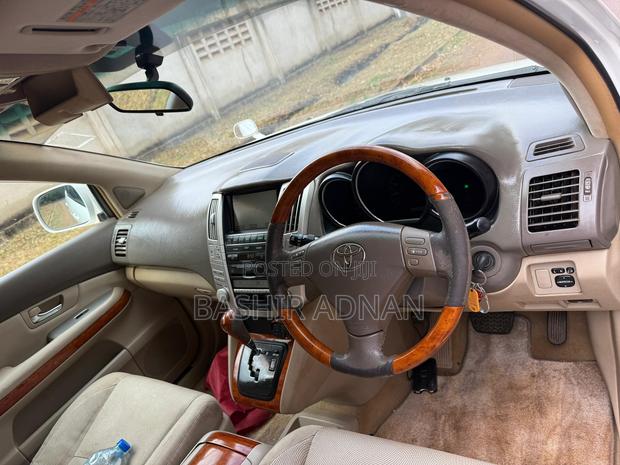 Toyota Harrier 3.0 V6 2005 Pearl