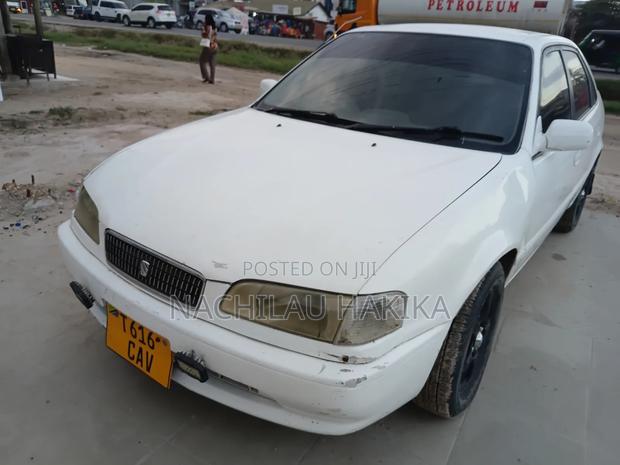 Toyota Sprinter 2000 White
