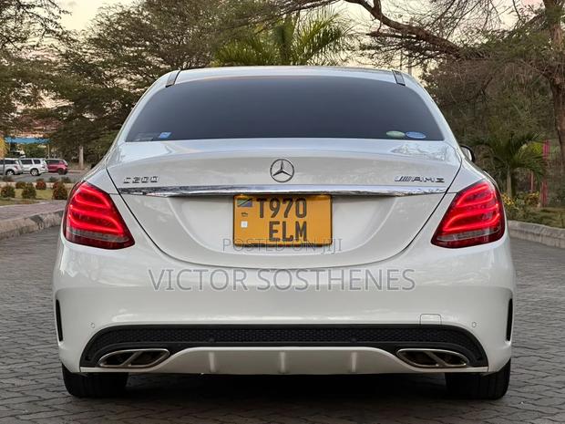 Mercedes-Benz C200 2015 White