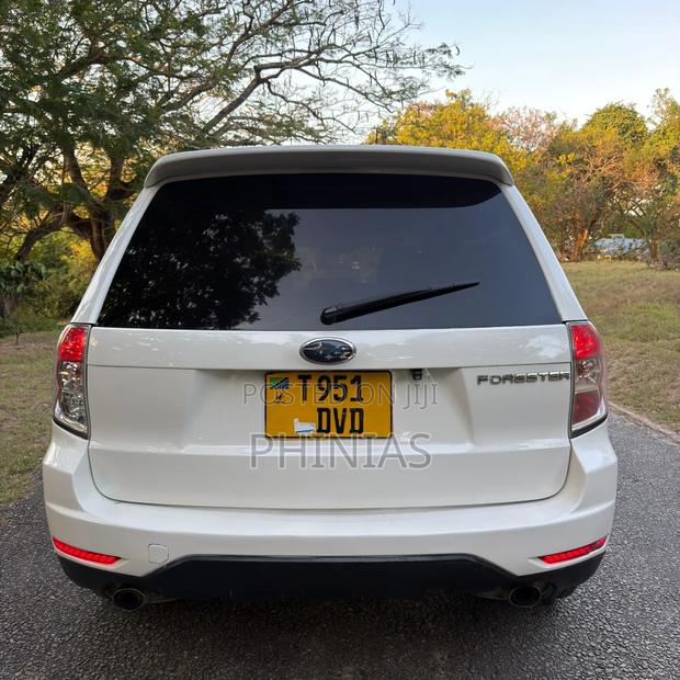 Subaru Forester 2010 White