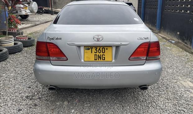 Toyota Crown Royale 2005 Silver