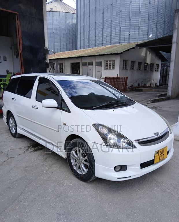Toyota Wish 2004 White
