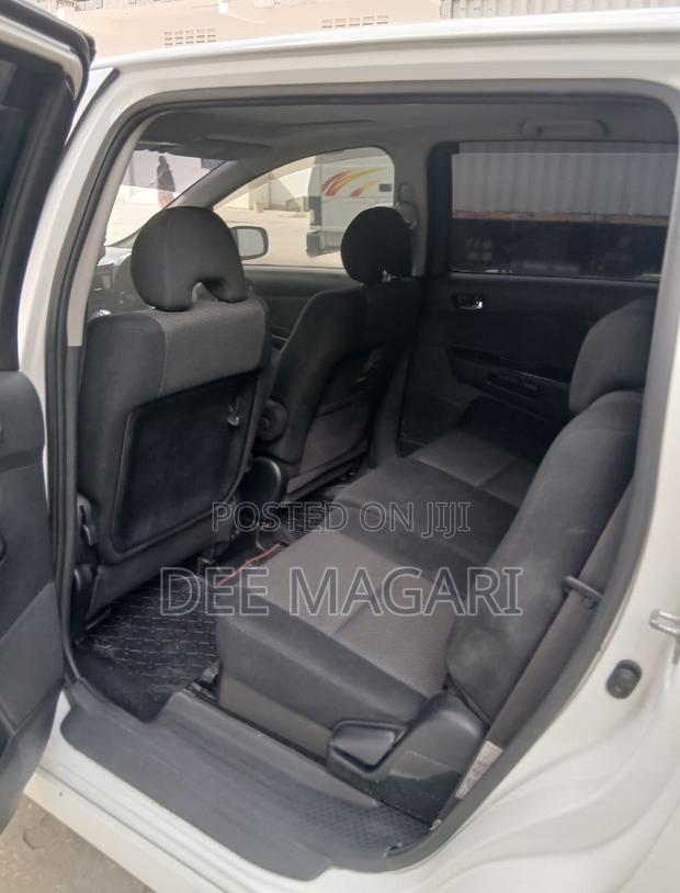 Toyota Wish 2004 White