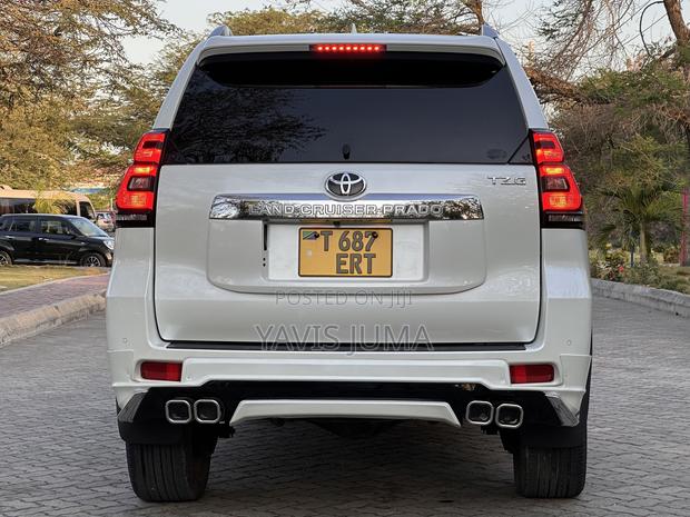 Toyota Land Cruiser Prado 2018 White