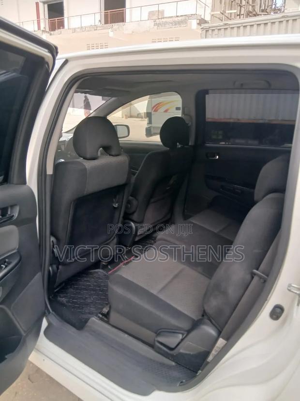 Toyota Wish 2004 White