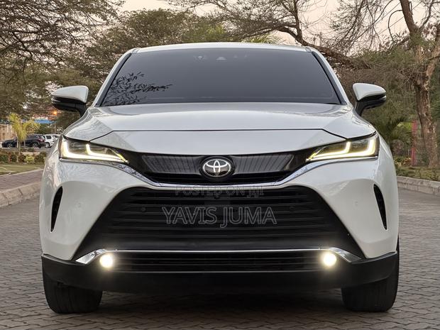 Toyota Harrier 2021 White