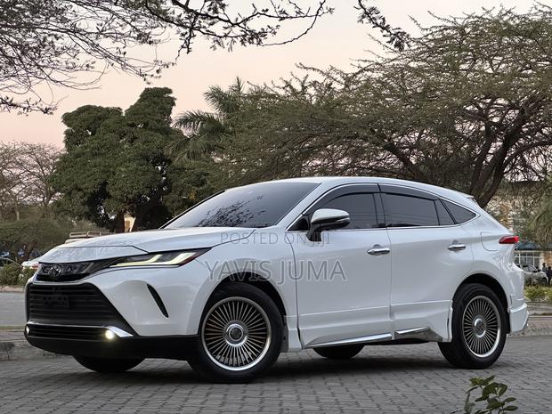 Toyota Harrier 2021 White