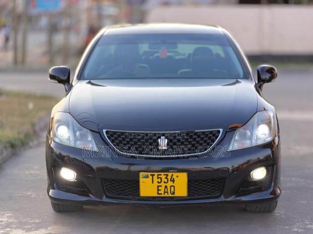 Toyota Crown 2009 Black