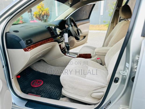 Toyota Premio 2005 Silver