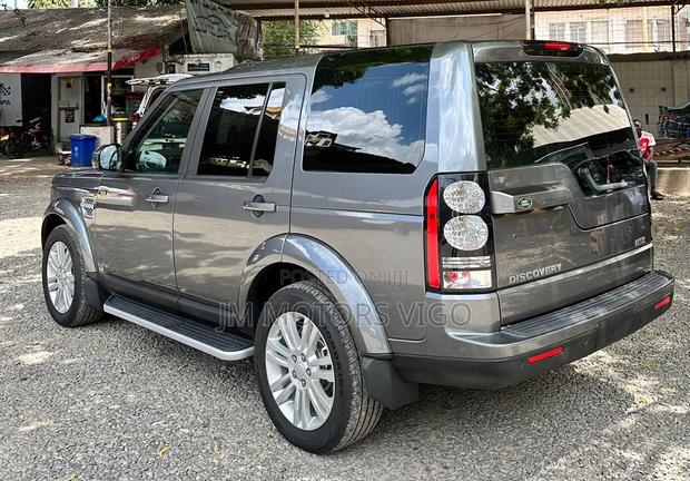 Land Rover Discovery 2016 Gray