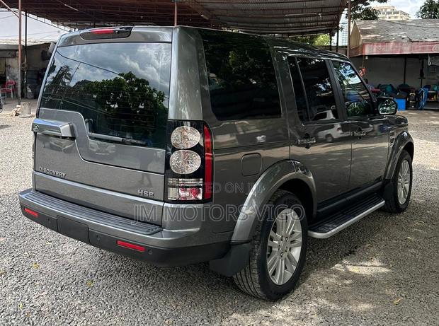 Land Rover Discovery 2016 Gray