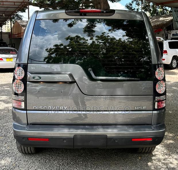 Land Rover Discovery 2016 Gray