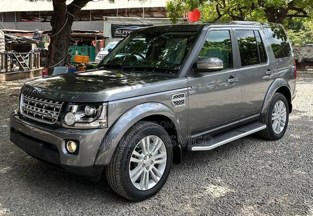 Land Rover Discovery 2016 Gray
