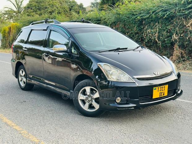 Toyota Wish 2004 Blue