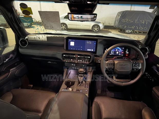 Toyota Land Cruiser Prado 2024 Ivory