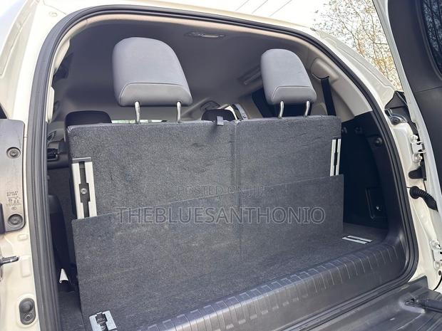 Toyota Land Cruiser Prado 2019 White